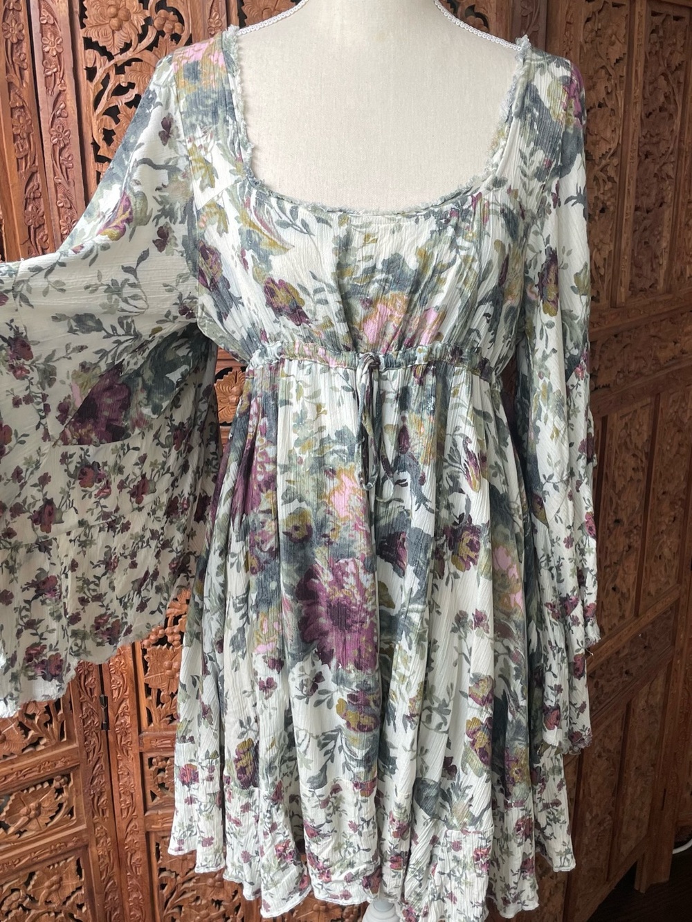 Free People Boho Tiered Flowey Peasant Festival Floral Flare Sleeve mini Dress - Picture 3 of 10